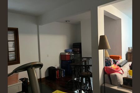 Casa à venda com 269m², 7 quartos e 8 vagas Casa à venda com 269m², 7 quartos e 8 vagasQuarto