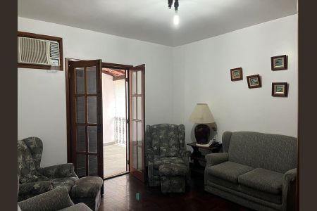 Casa à venda com 269m², 7 quartos e 8 vagas Casa à venda com 269m², 7 quartos e 8 vagasSala