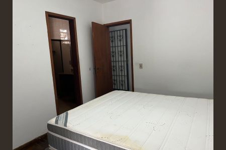 Casa à venda com 269m², 7 quartos e 8 vagas Casa à venda com 269m², 7 quartos e 8 vagasQuarto