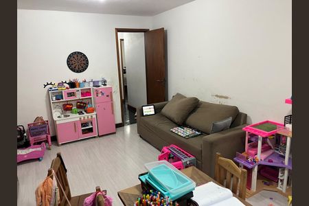 Casa à venda com 269m², 7 quartos e 8 vagas Casa à venda com 269m², 7 quartos e 8 vagasSala