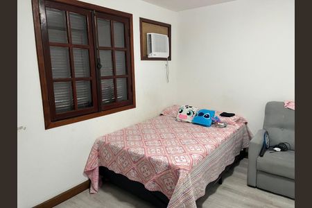 Casa à venda com 269m², 7 quartos e 8 vagas Casa à venda com 269m², 7 quartos e 8 vagasQuarto