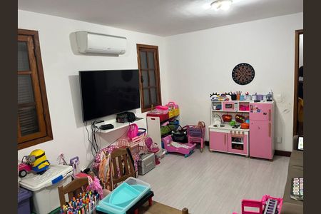 Casa à venda com 269m², 7 quartos e 8 vagas Casa à venda com 269m², 7 quartos e 8 vagasQuarto