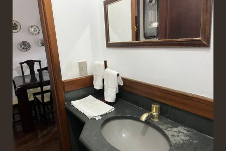 Casa à venda com 269m², 7 quartos e 8 vagas Casa à venda com 269m², 7 quartos e 8 vagasBanheiro