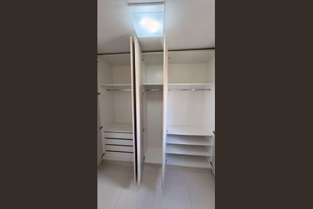 Apartamento à venda com 77m², 3 quartos e 1 vagaQuarto