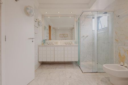 Apartamento à venda com 440m², 3 quartos e 4 vagasBanheiro da Suíte 3