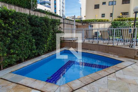 Apartamento à venda com 92m², 3 quartos e 2 vagas Apartamento à venda com 92m², 3 quartos e 2 vagasÁrea comum - Piscina
