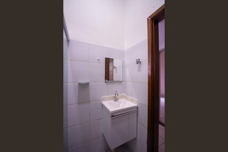 Banheiro de casa para alugar com 1 quarto, 60m² em Mutua, São Gonçalo