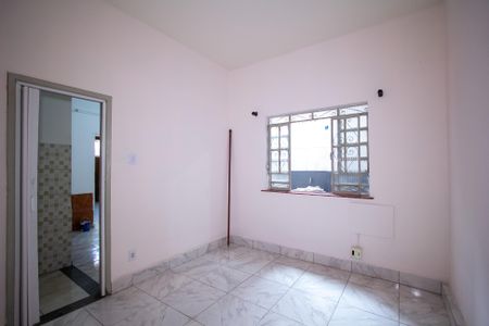 Quarto de casa para alugar com 1 quarto, 60m² em Mutua, São Gonçalo