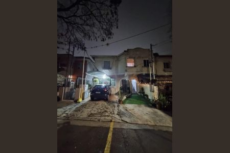 Casa à venda com 95m², 2 quartos e 1 vaga Casa à venda com 95m², 2 quartos e 1 vagaFachada