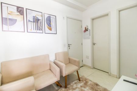 Sala  de apartamento para alugar com 2 quartos, 38m² em Jardim Copiuva, Carapicuíba