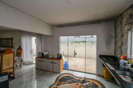 Casa de condomínio para alugar com 510m², 5 quartos e 5 vagasCozinha 