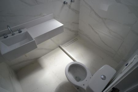 Apartamento para alugar com 136m², 4 quartos e 3 vagasBanheiro Suíte 1