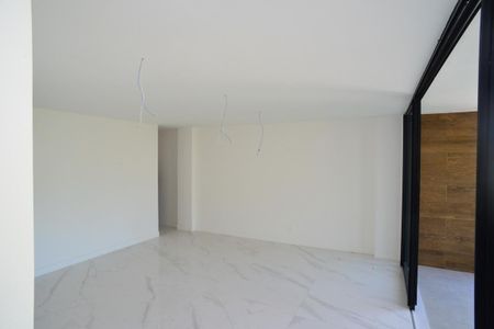 Apartamento para alugar com 136m², 4 quartos e 3 vagasSala