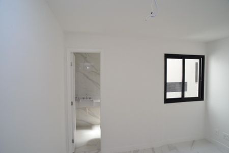 Apartamento para alugar com 136m², 4 quartos e 3 vagasSuíte 1