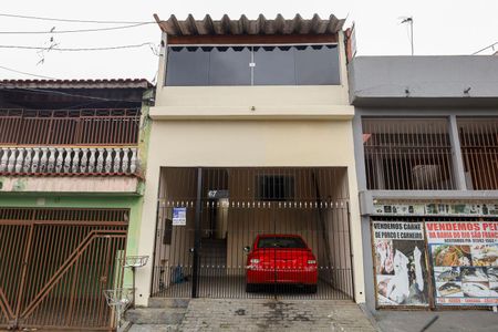 Casa para alugar com 55m², 2 quartos e sem vaga Casa para alugar com 55m², 2 quartos e sem vagaFachada do imóvel - Placa instalada no portão do imóvel - Código da placa: KJFK-547