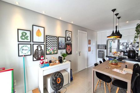 Apartamento à venda com 67m², 2 quartos e 1 vagaSala