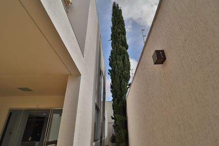 Casa para alugar com 275m², 4 quartos e 3 vagasCorredor