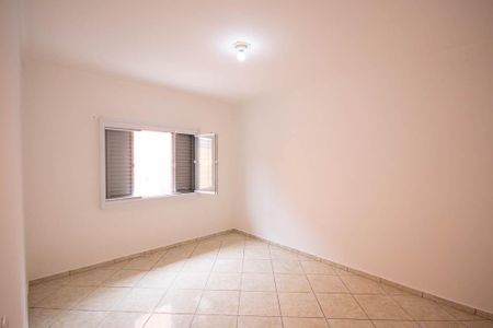 Casa à venda com 249m², 2 quartos e 5 vagasSuíte