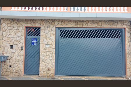 Casa à venda com 249m², 2 quartos e 5 vagasFachada