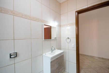 Casa à venda com 249m², 2 quartos e 5 vagasBanheiro Social