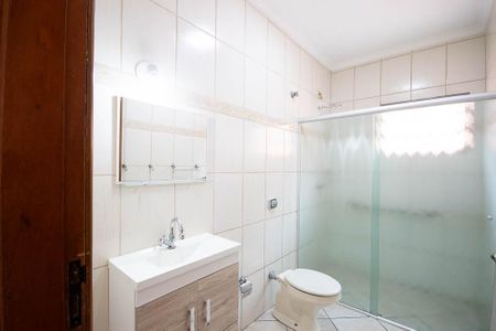 Casa à venda com 249m², 2 quartos e 5 vagasBanheiro da Suíte