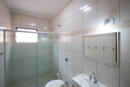 Casa à venda com 249m², 2 quartos e 5 vagasBanheiro Social