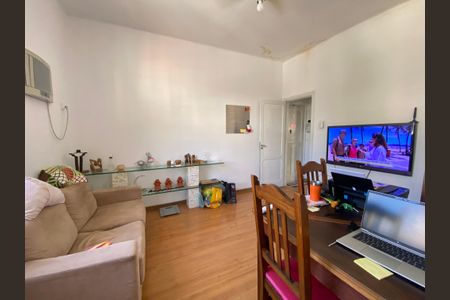 Casa à venda com 138m², 2 quartos e sem vagaSala