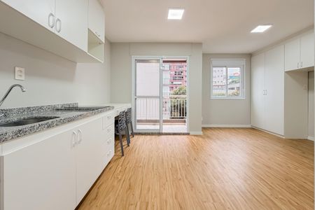 Studio para alugar com 28m², 1 quarto e sem vagaSala e Cozinha