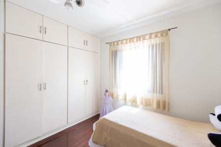 Casa à venda com 170m², 3 quartos e 2 vagasQuarto1