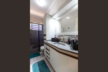 Casa à venda com 170m², 3 quartos e 2 vagasBanheiro Social