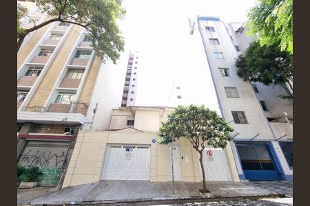Casa para alugar com 250m², 6 quartos e 5 vagas Casa para alugar com 250m², 6 quartos e 5 vagasFachada