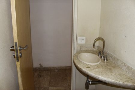 Casa para alugar com 250m², 6 quartos e 5 vagasLavabo