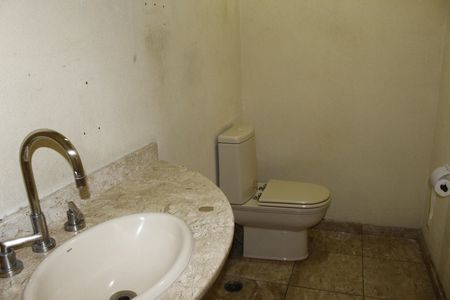 Casa para alugar com 250m², 6 quartos e 5 vagasLavabo