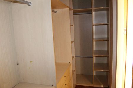 Casa para alugar com 250m², 6 quartos e 5 vagasCloset suite 4