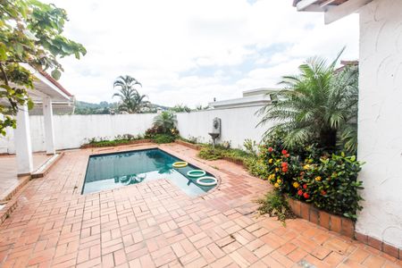 Casa de condomínio à venda com 355m², 3 quartos e 2 vagasPiscina