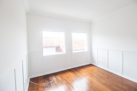 Casa de condomínio à venda com 355m², 3 quartos e 2 vagasEscritório