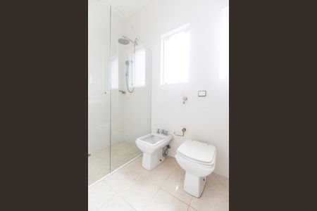 Casa de condomínio à venda com 355m², 3 quartos e 2 vagasBanheiro da Suíte