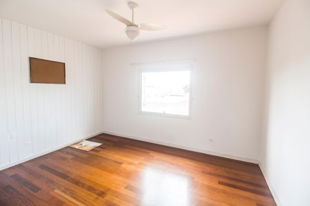 Casa de condomínio à venda com 355m², 3 quartos e 2 vagasSuíte 2