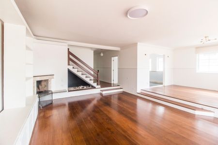 Sala  de casa de condomínio à venda com 3 quartos, 355m² em Alphaville, Santana de Parnaíba