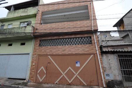 Casa à venda com 240m², 4 quartos e 2 vagasFachada