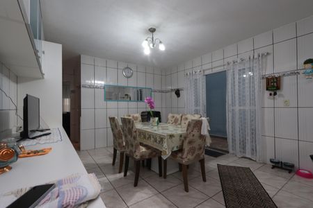 Casa à venda com 240m², 4 quartos e 2 vagasCopa