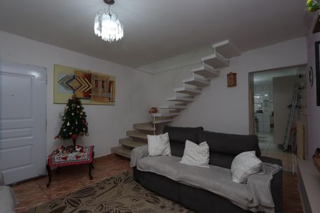 Casa à venda com 240m², 4 quartos e 2 vagasSala