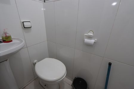 Casa à venda com 240m², 4 quartos e 2 vagasBanheiro da Suíte