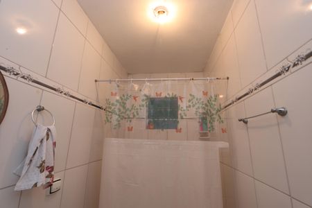 Casa à venda com 240m², 4 quartos e 2 vagasBanheiro de baixo