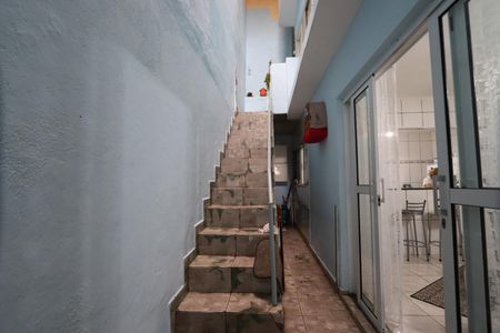 Casa à venda com 240m², 4 quartos e 2 vagasCorredor lateral