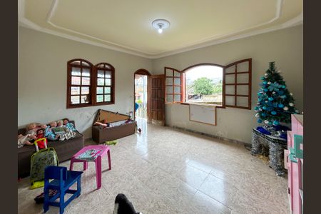 Casa à venda com 5 quartos, 365m² em Rio Branco, Belo Horizonte