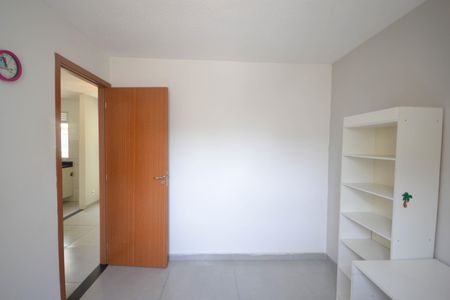 Quarto 1 de apartamento para alugar com 2 quartos, 42m² em Jardim Alvorada, Nova Iguaçu