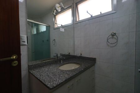 Apartamento para alugar com 111m², 3 quartos e 2 vagasBanheiro