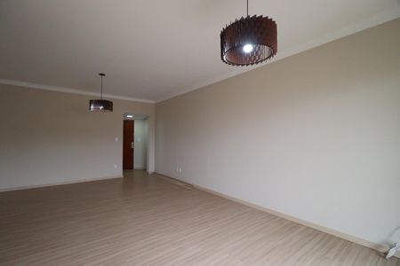 Apartamento para alugar com 111m², 3 quartos e 2 vagasSala