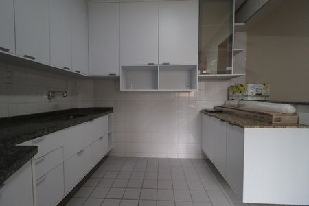 Cozinha de apartamento para alugar com 3 quartos, 111m² em Jardim Irajá, Ribeirão Preto